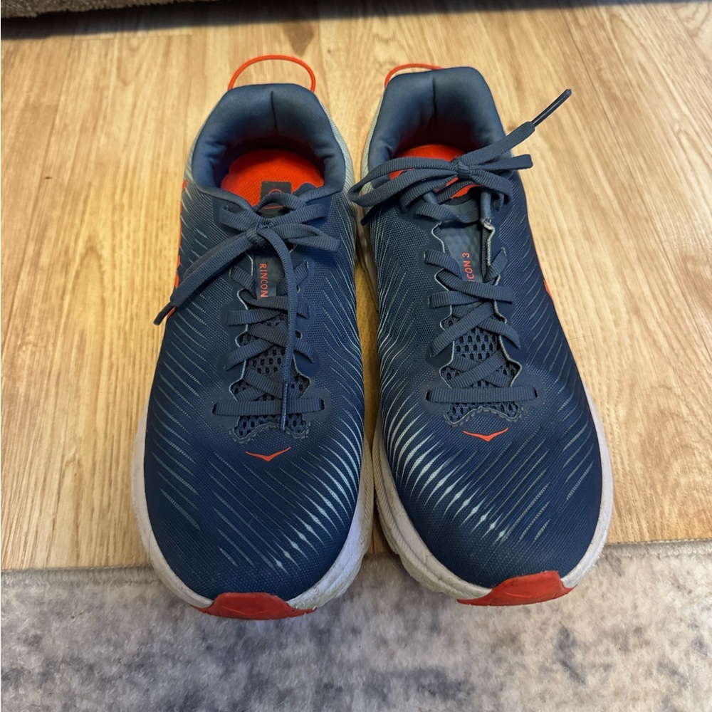 Men's Blue and Red Athletic Shoes